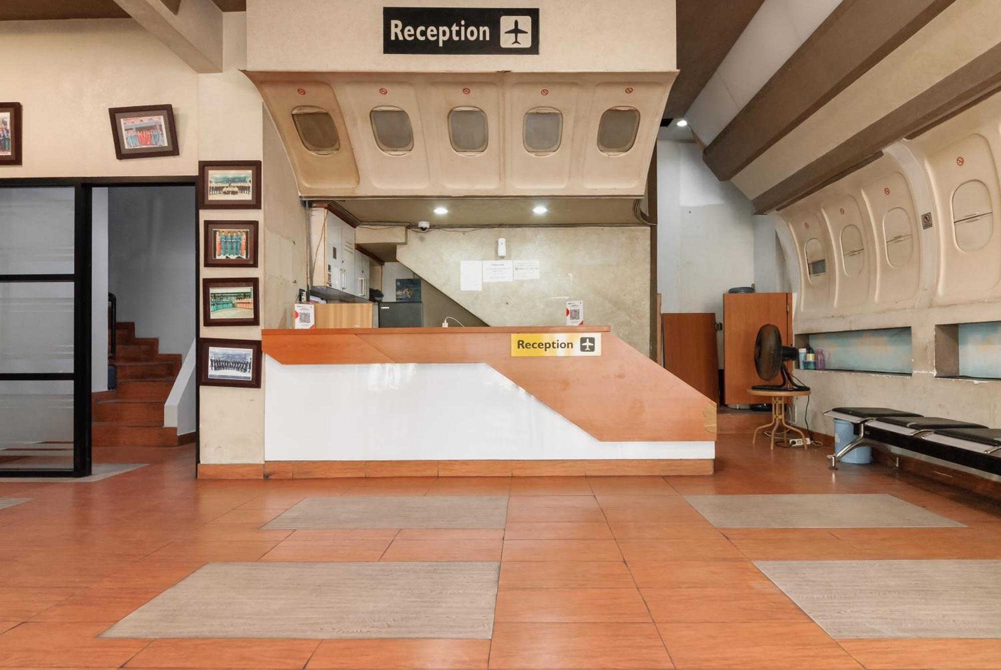 Reddoorz Near Mandaya Royal Hospital Puri Hotel Tangerang Ngoại thất bức ảnh