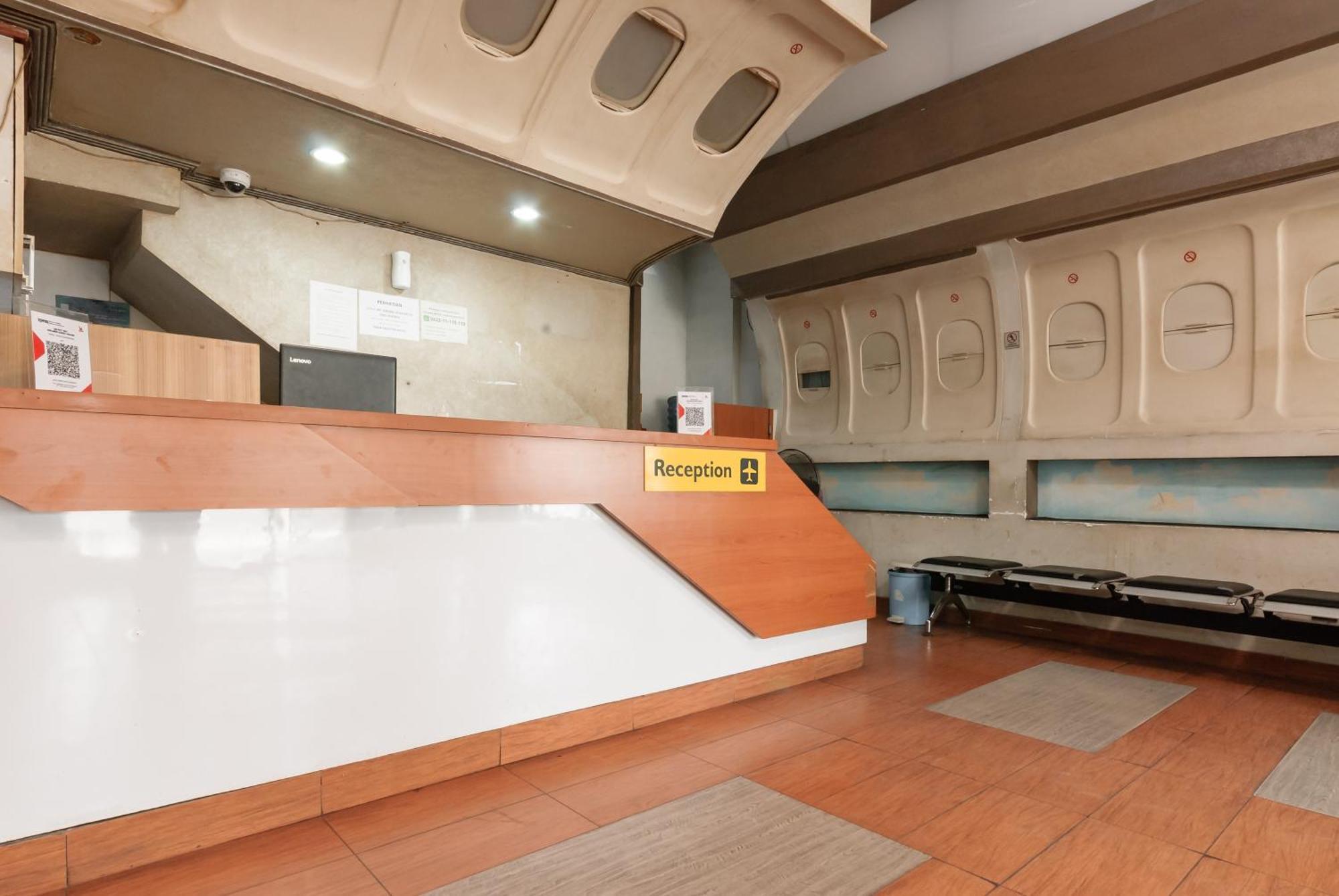 Reddoorz Near Mandaya Royal Hospital Puri Hotel Tangerang Ngoại thất bức ảnh