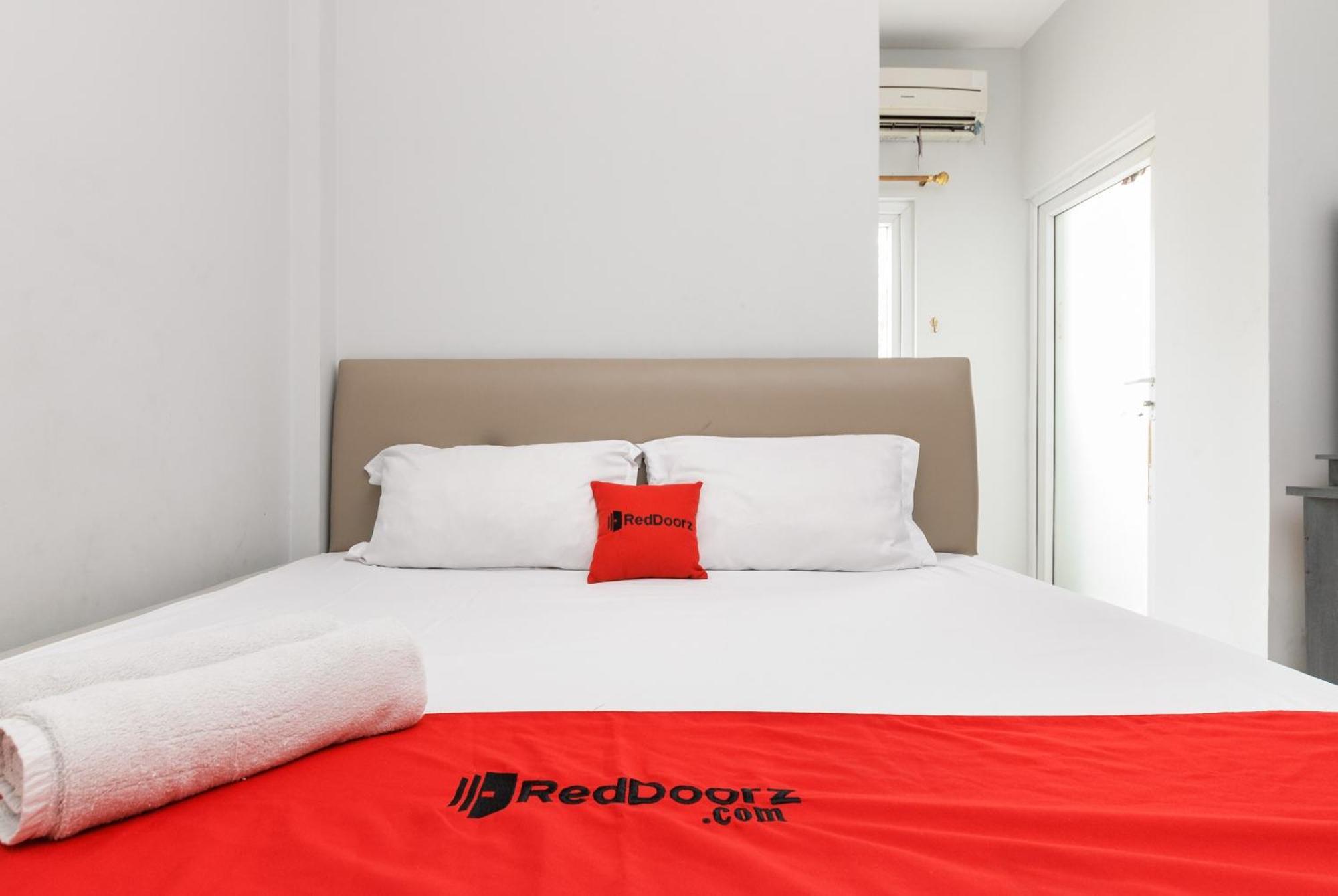 Reddoorz Near Mandaya Royal Hospital Puri Hotel Tangerang Ngoại thất bức ảnh